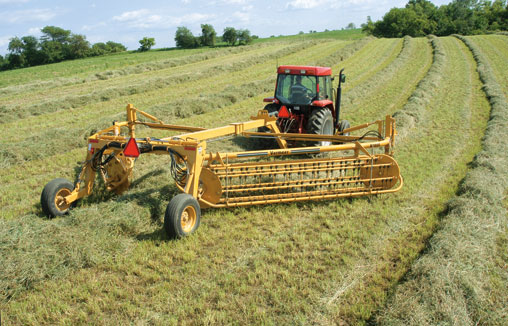 Vermeer Hay Equipment | Innovative Agricultural Solutions - Weeks Tractor